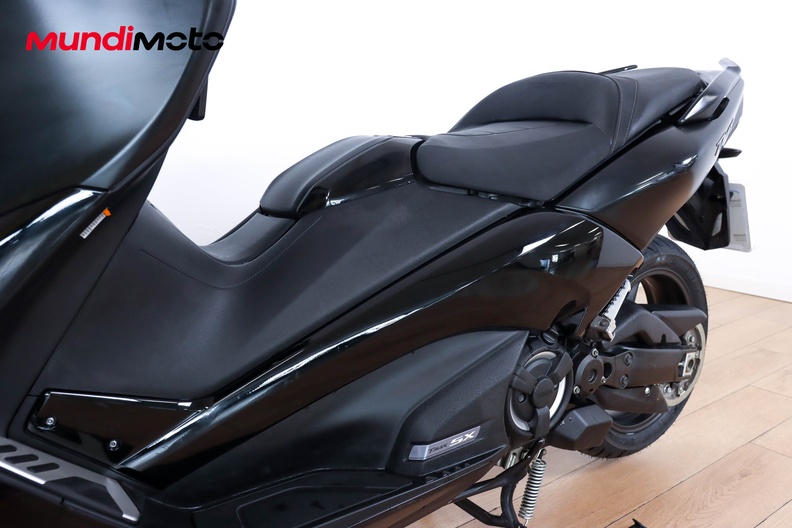 Motorbike image 8