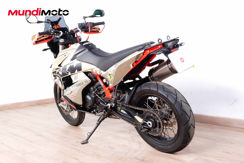 Motorbike image 6