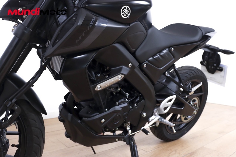Motorbike image 8