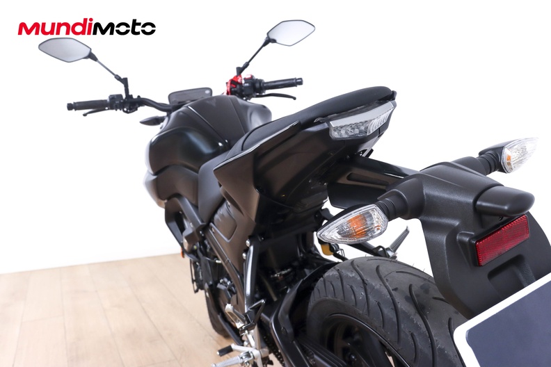 Motorbike image 9