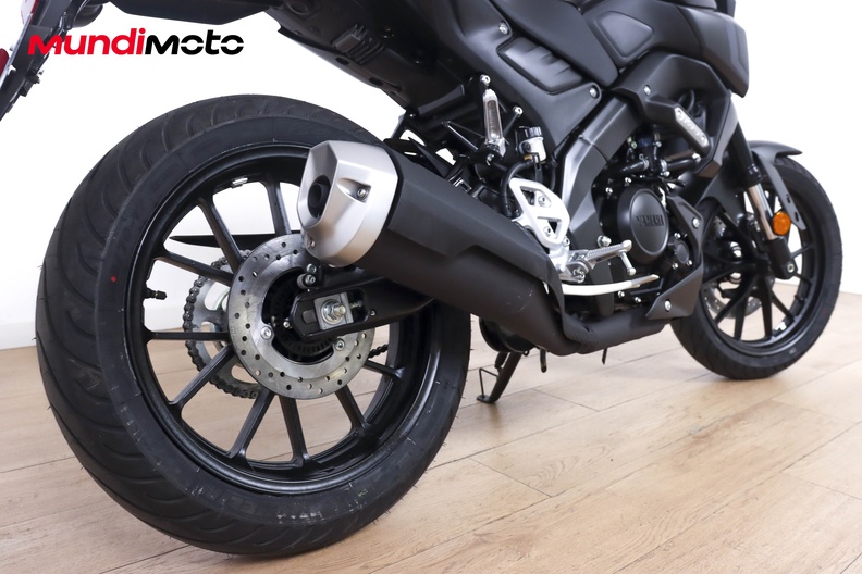 Motorbike image 3