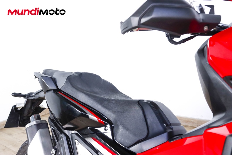 Motorbike image 12