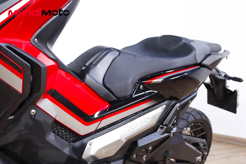 Motorbike image 8