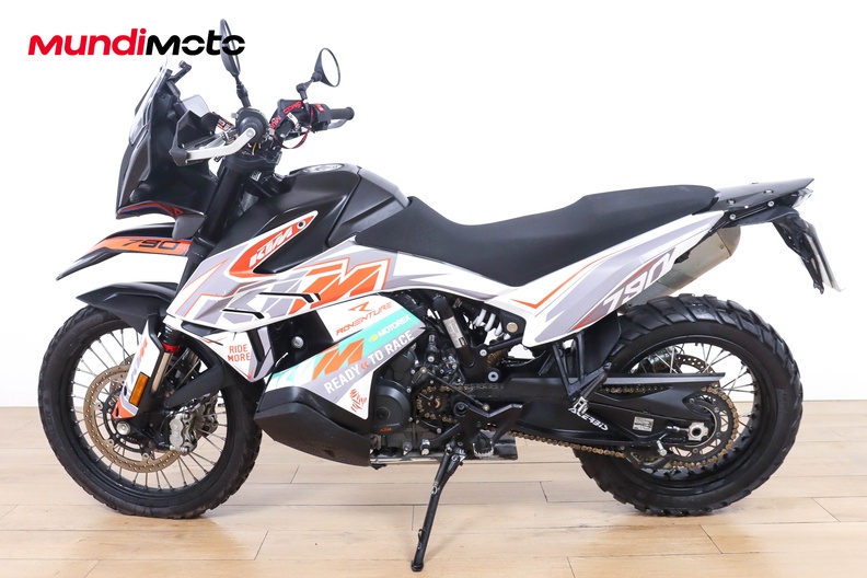 Motorbike image 5