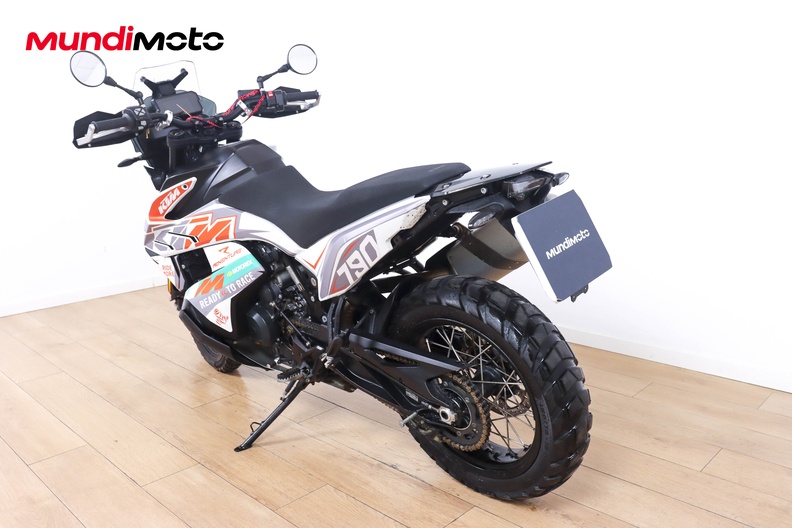 Motorbike image 6