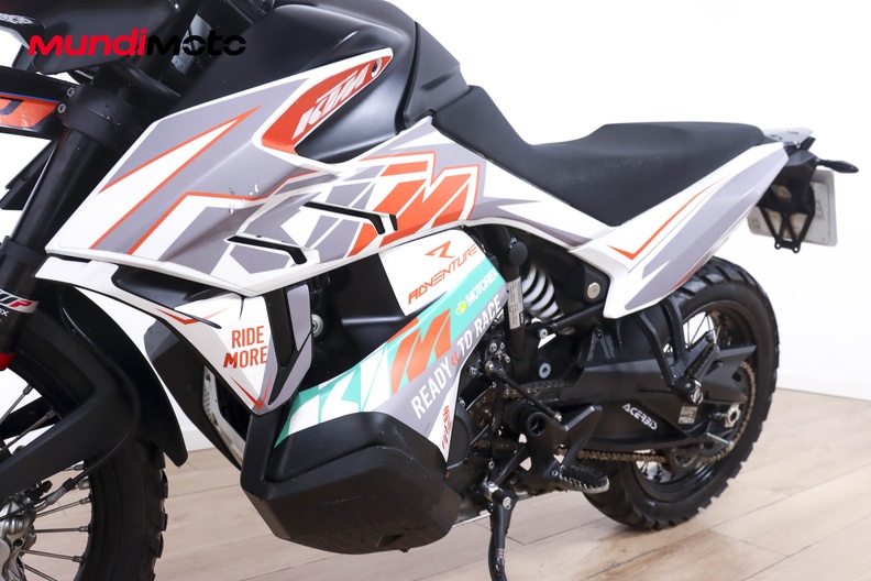 Motorbike image 8