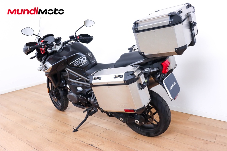 Motorbike image 6