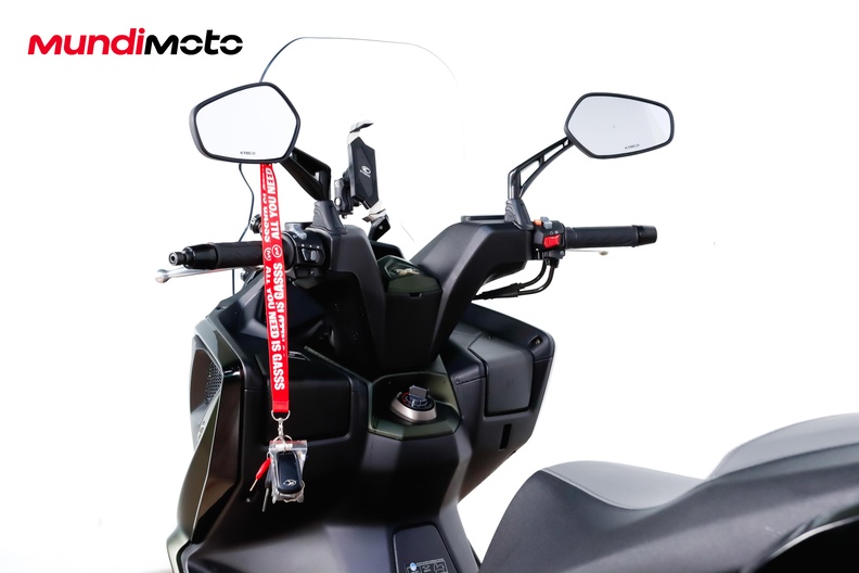 Motorbike image 10