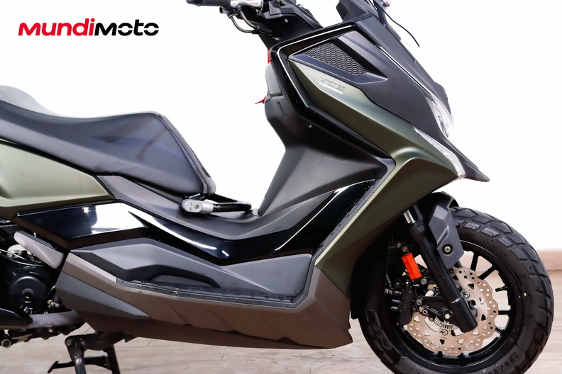 Motorbike image 12