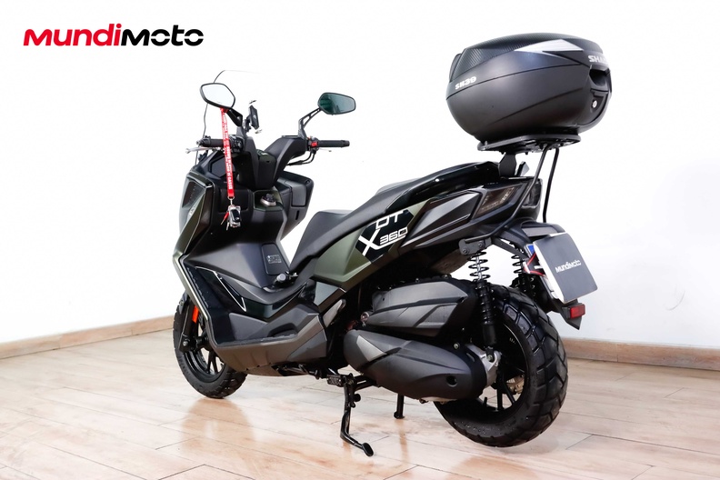 Motorbike image 6