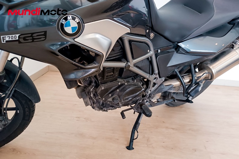 Motorbike image 9