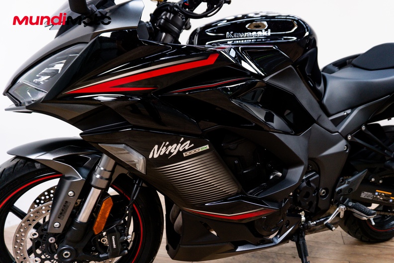 Motorbike image 9