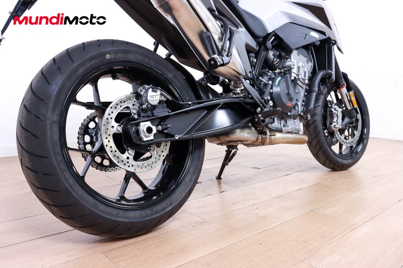 Motorbike image 12