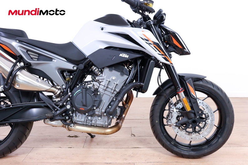 Motorbike image 13