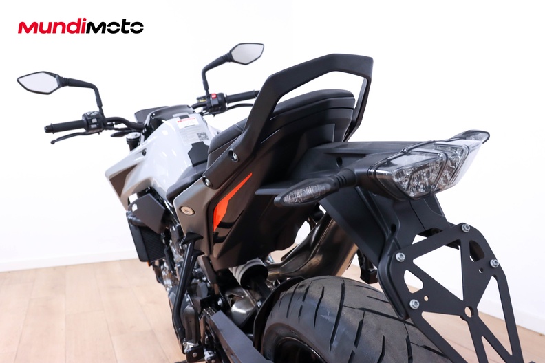 Motorbike image 8