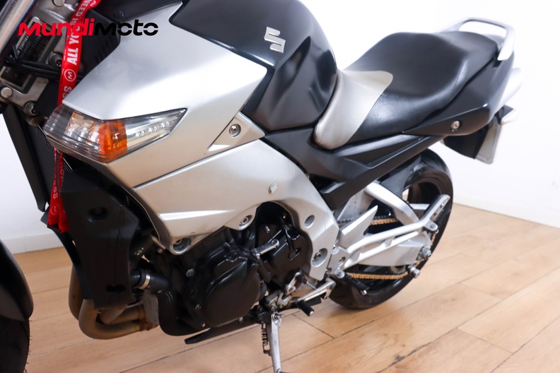 Motorbike image 8