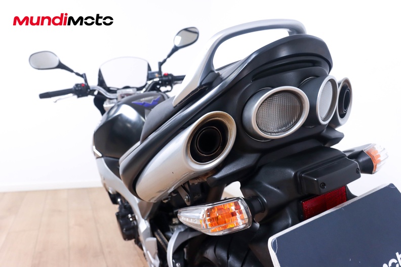 Motorbike image 9