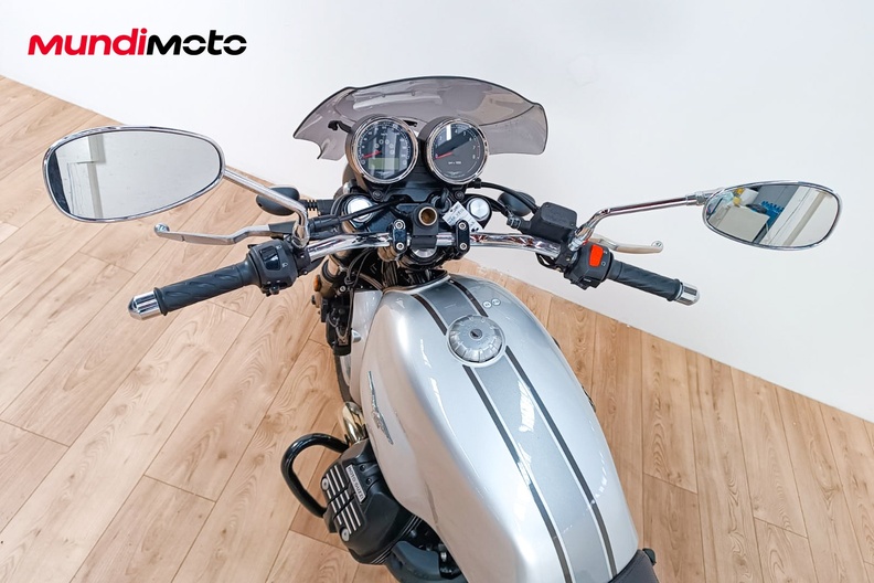 Motorbike image 10