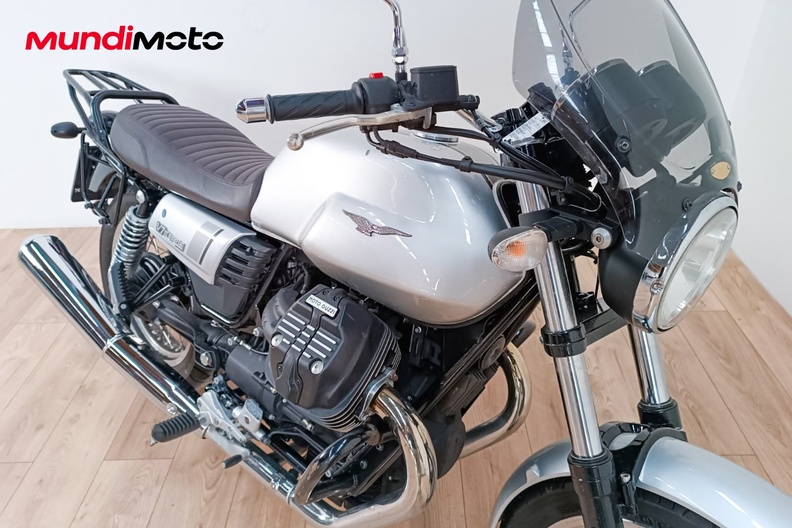 Motorbike image 4