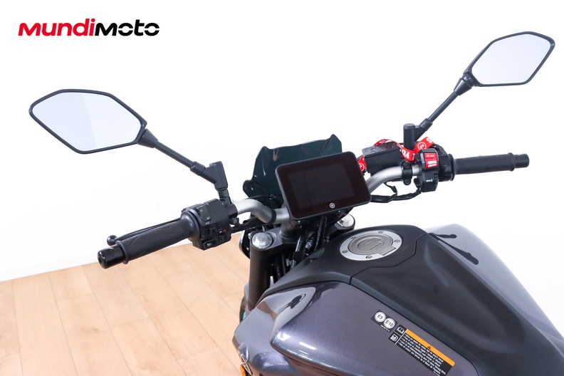 Motorbike image 10