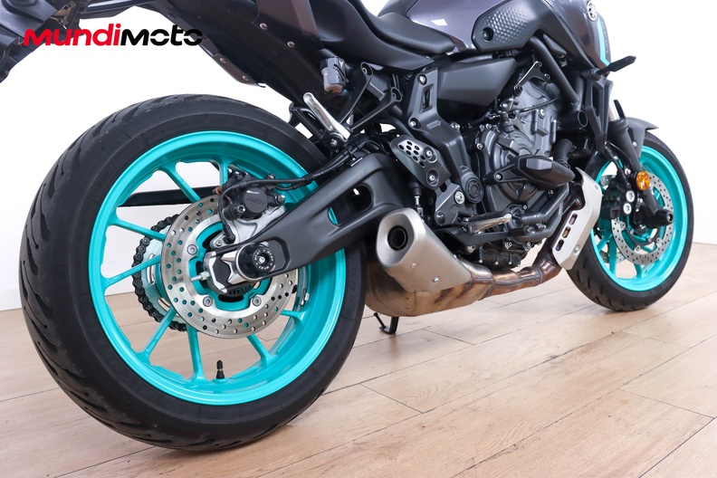 Motorbike image 3