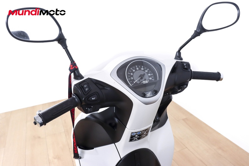 Motorbike image 10