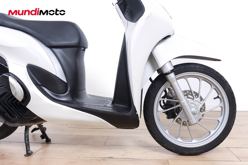 Motorbike image 12