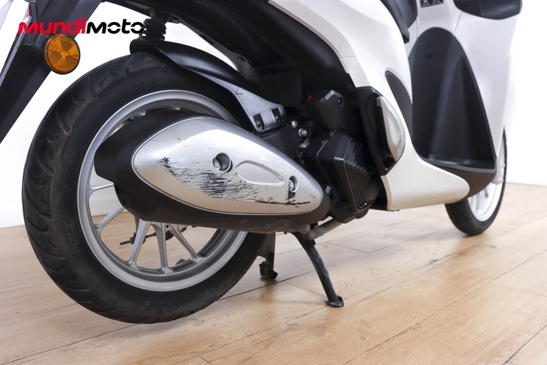 Motorbike image 3