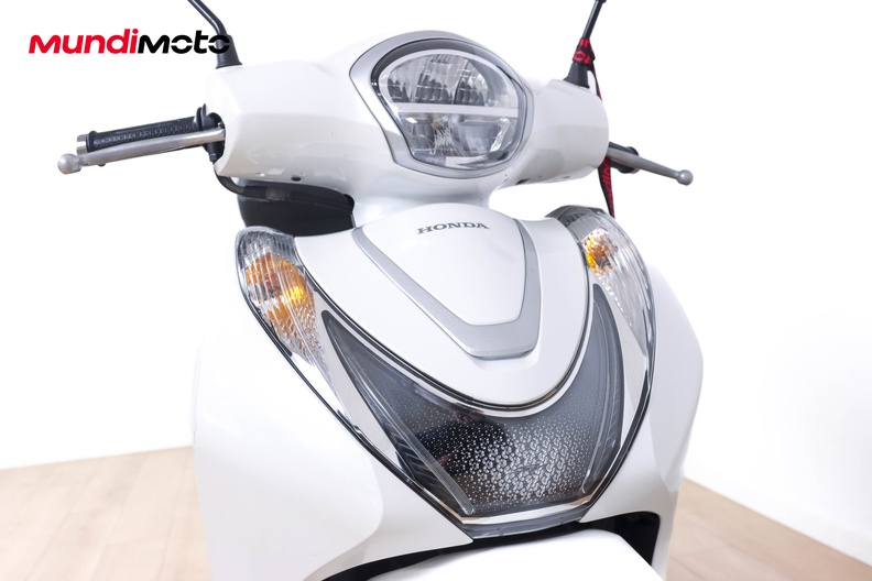 Motorbike image 4
