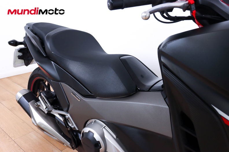 Motorbike image 12