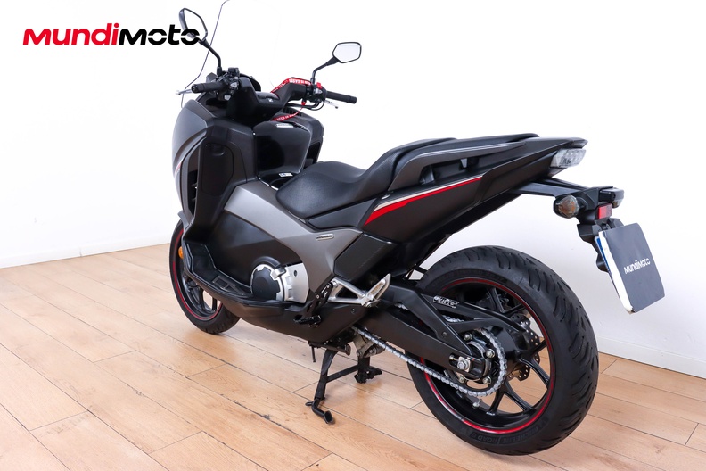 Motorbike image 6