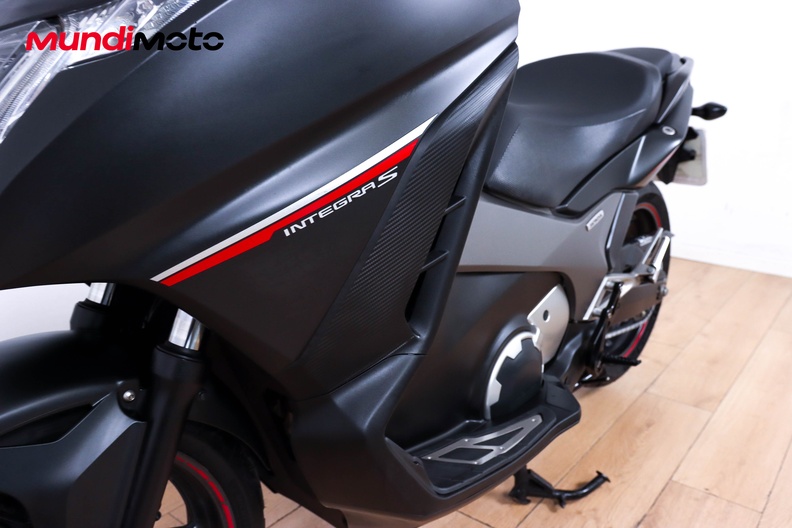 Motorbike image 8