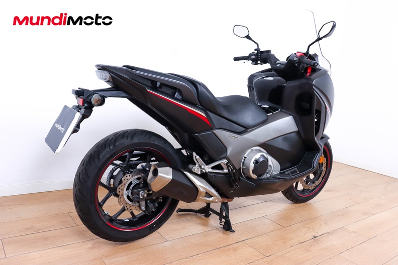 Motorbike image 2