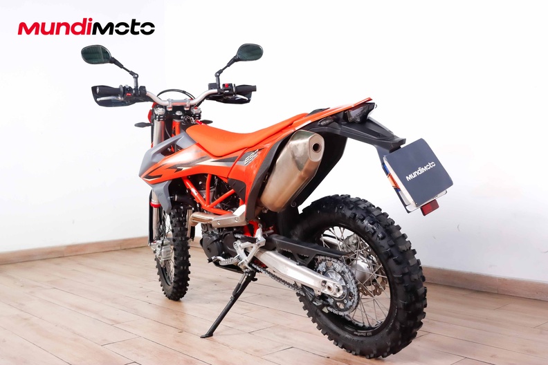 Motorbike image 6