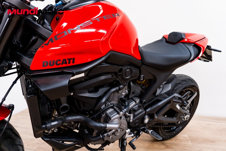 Motorbike image 9