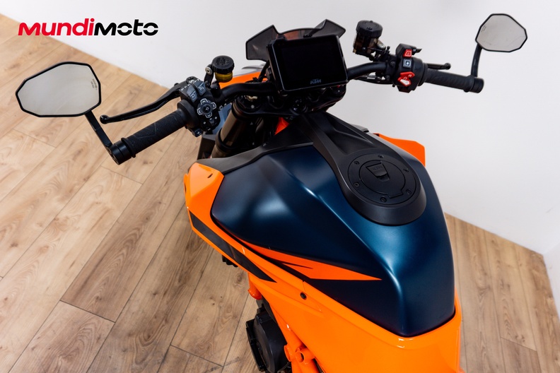 Motorbike image 10