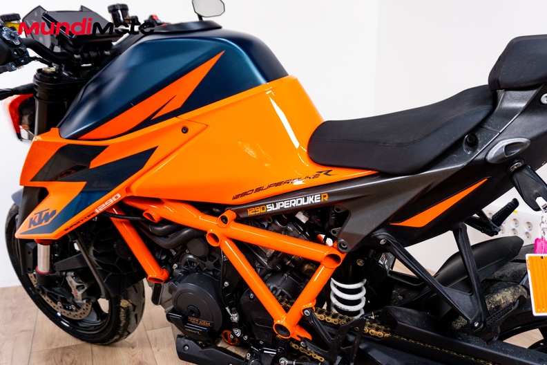 Motorbike image 8
