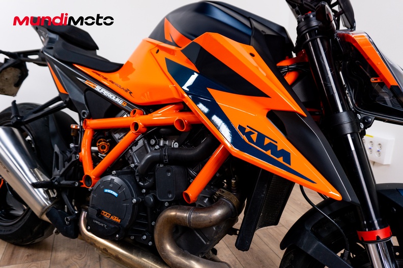 Motorbike image 4
