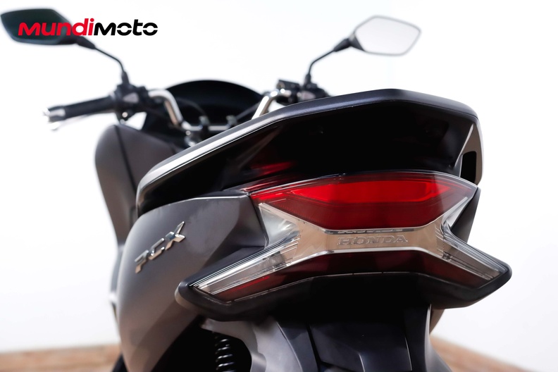 Motorbike image 9