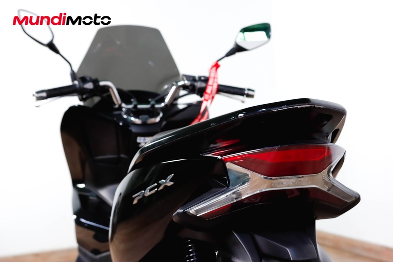 Motorbike image 9