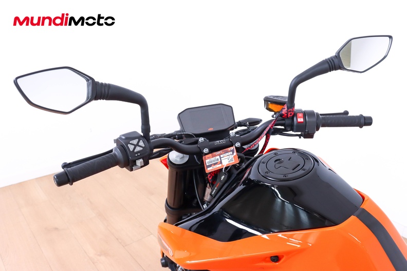 Motorbike image 10