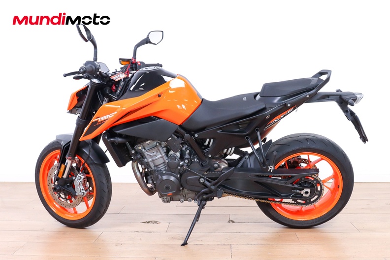Motorbike image 5