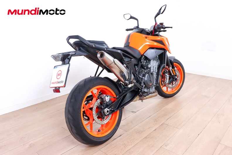 Motorbike image 2