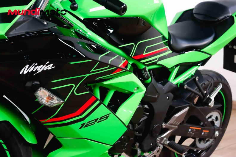 Motorbike image 8