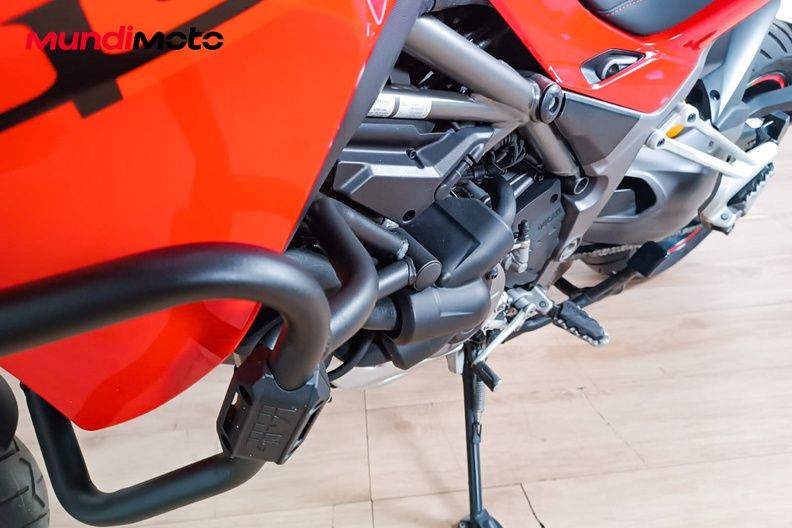 Motorbike image 9