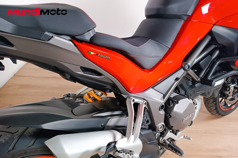 Motorbike image 3