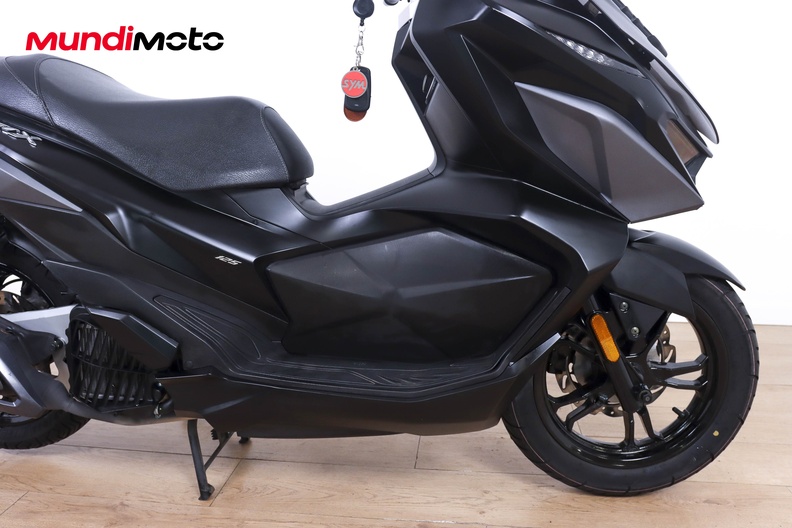 Motorbike image 13