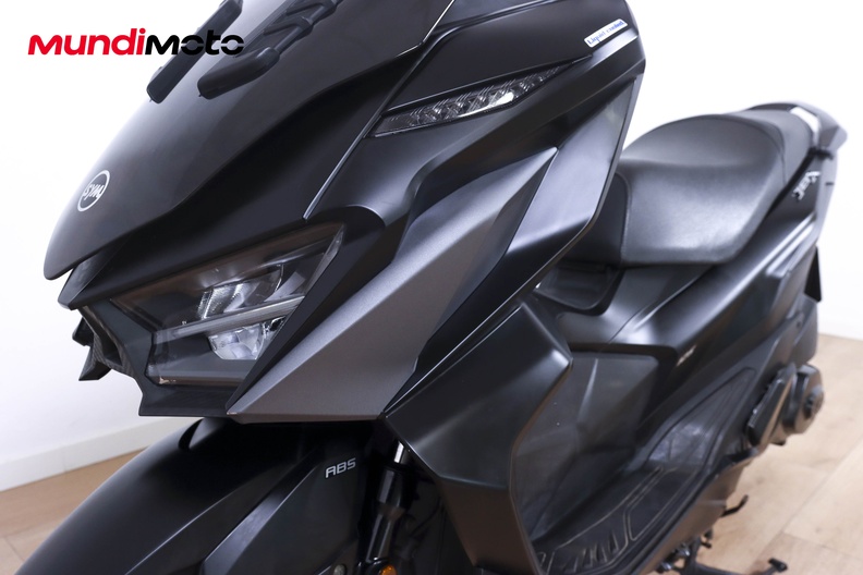 Motorbike image 8