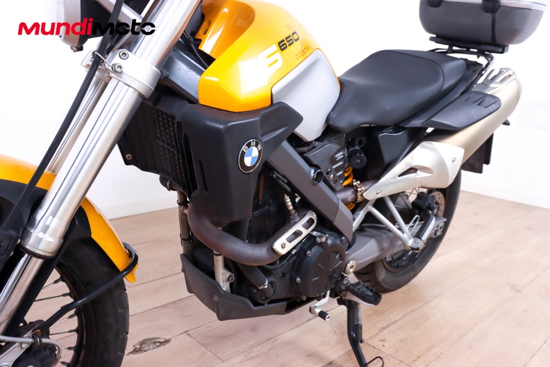 Motorbike image 9