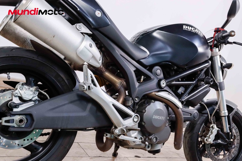 Motorbike image 3